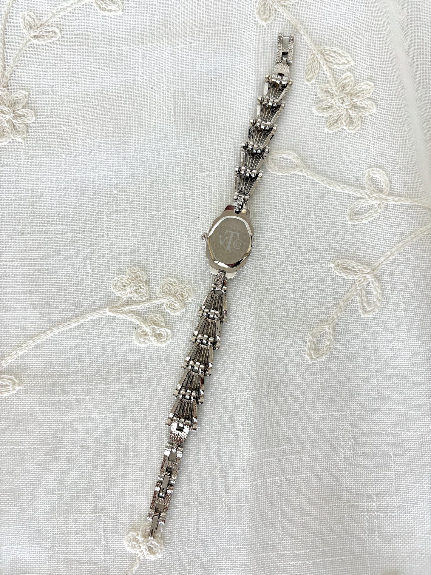 Marcasite Shell-Motif Band Quartz Watch