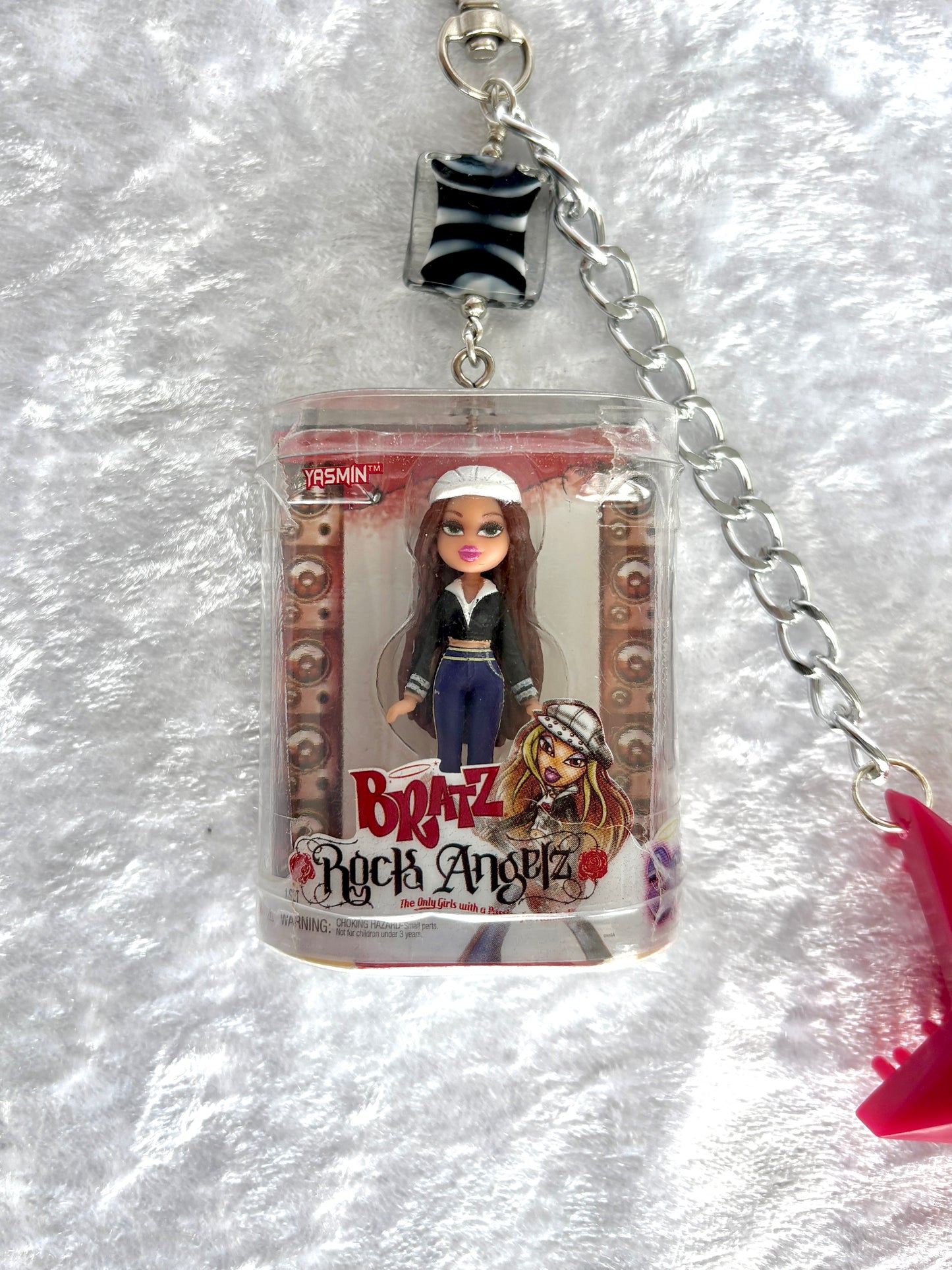 Bratz “Rock Angelz” Charmed Keychain - Yasmin w/ Red Star Brush