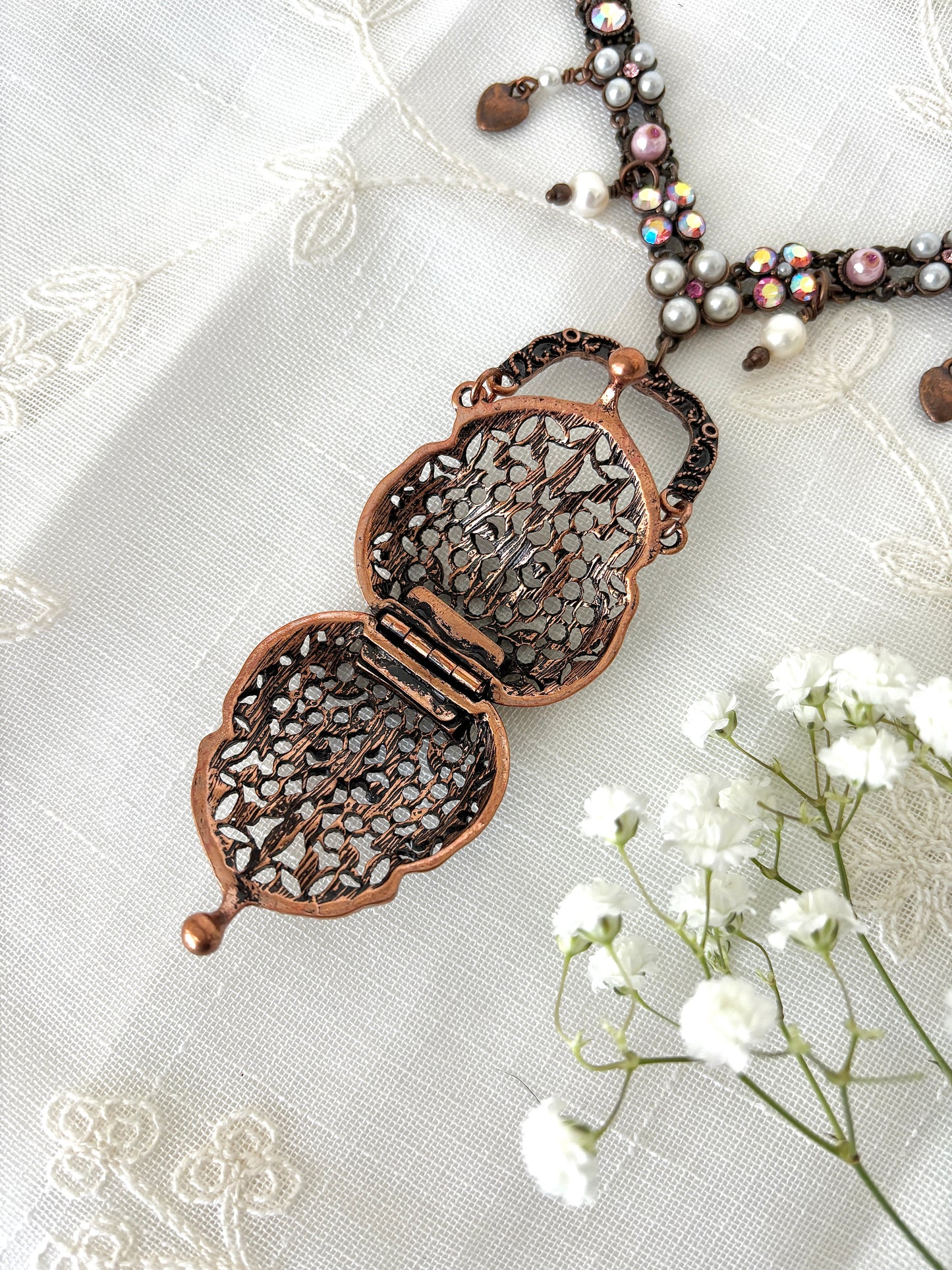 "Trinket Trap" Coin Purse Pendant Necklace