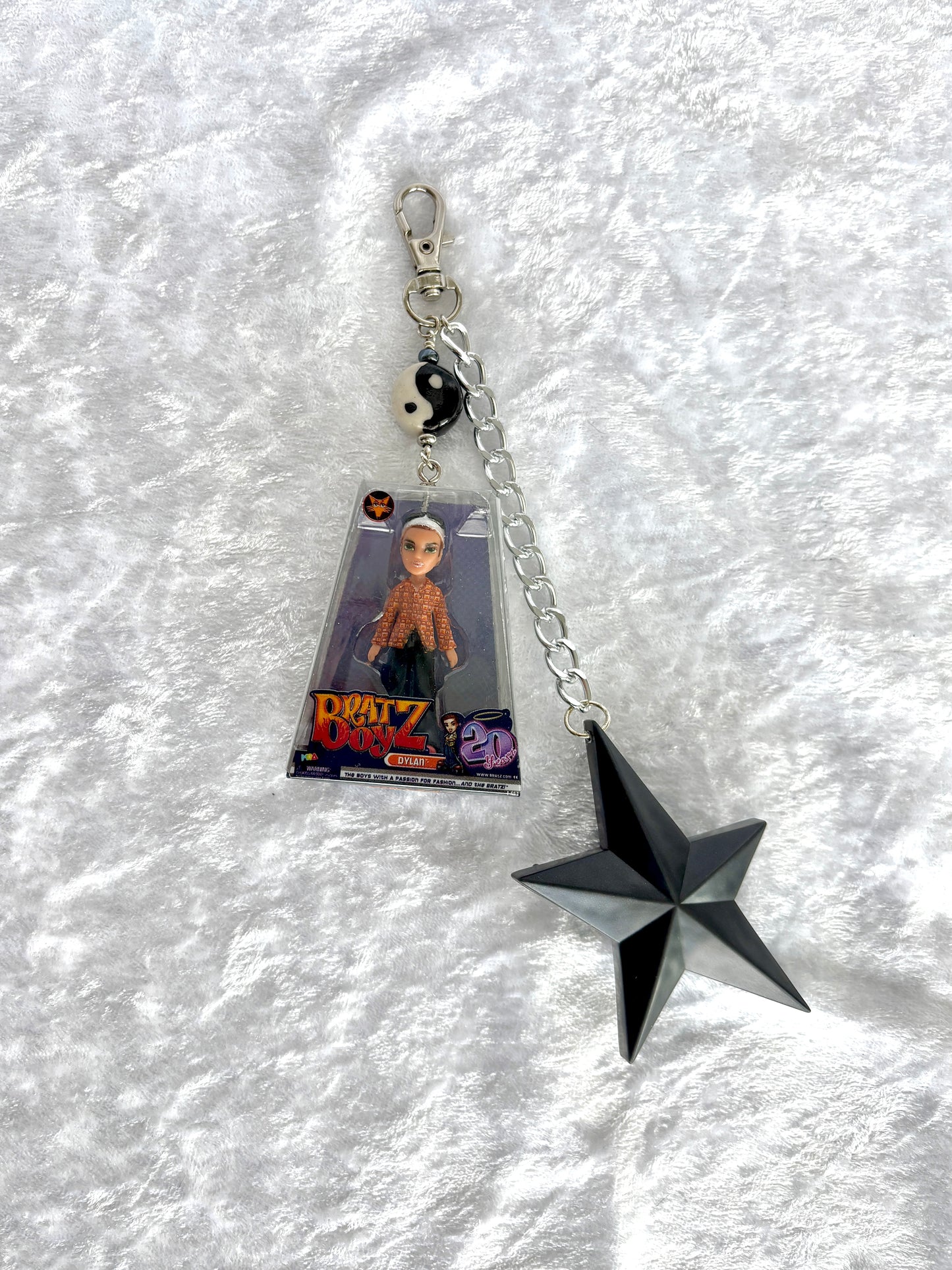 Bratz Boyz “20 Yearz” Charmed Keychain - Dylan w/ Dark Gray Star Comb