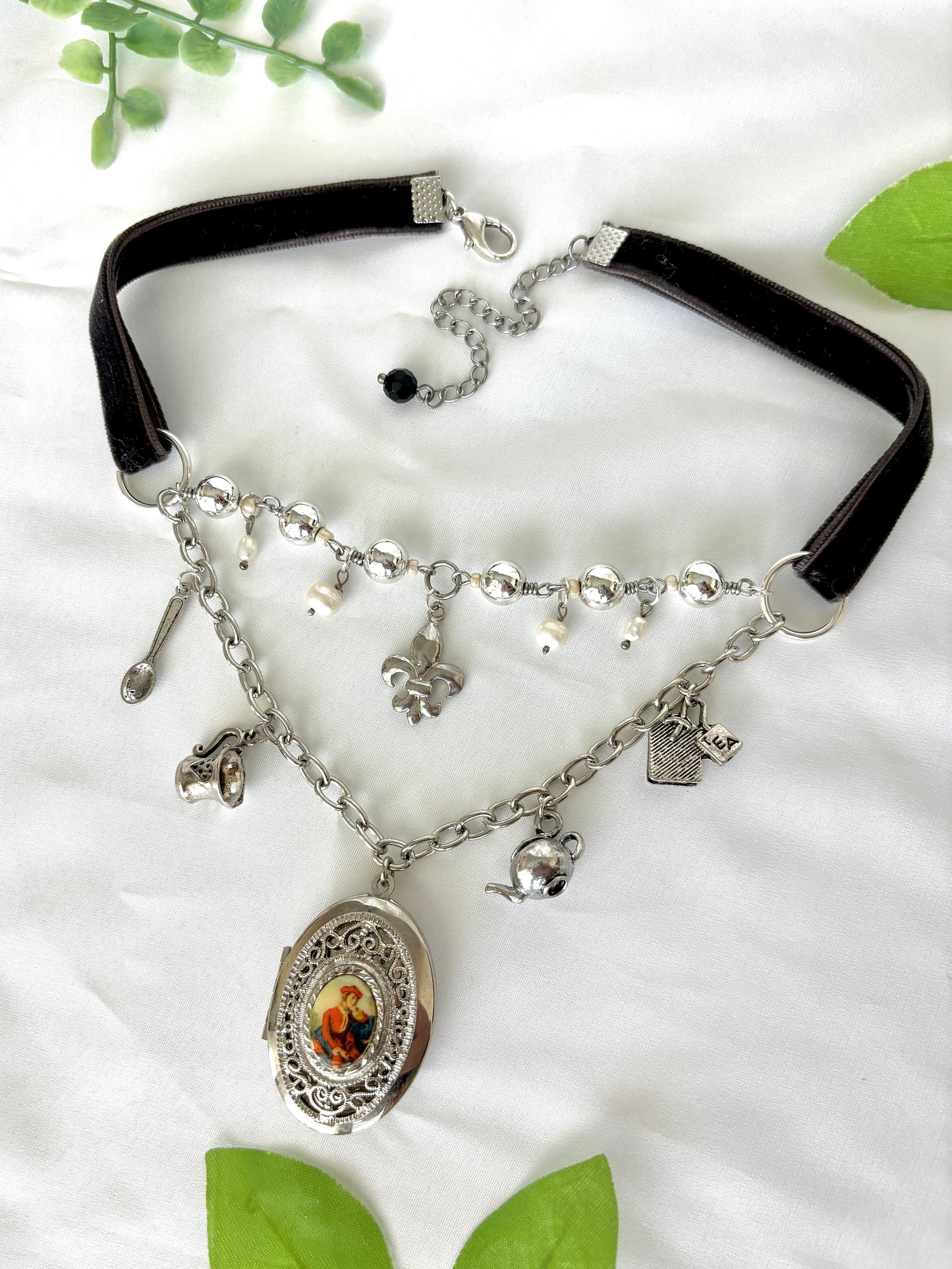 “Misch-TEA-vious” Locket