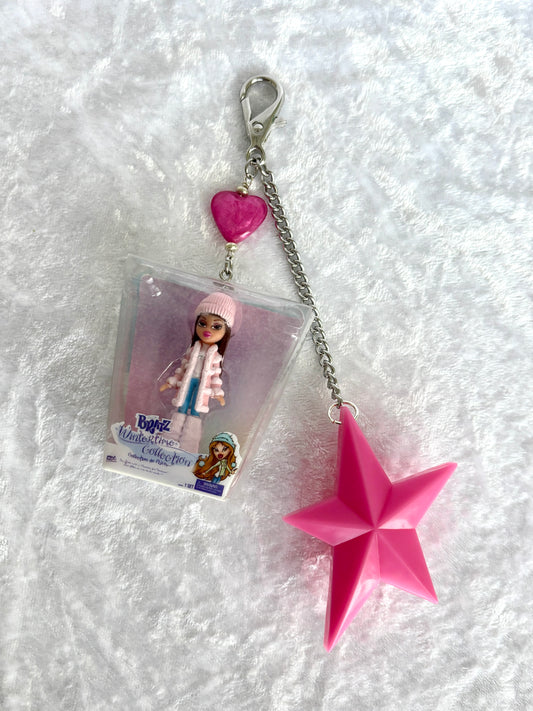 Bratz "Wintertime Collection" Brush Keychain - Yasmin w/ Pink Star Brush