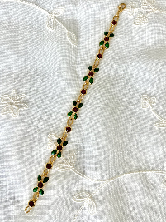 Vintage 1995 Avon Holiday Holly Motif Link Bracelet
