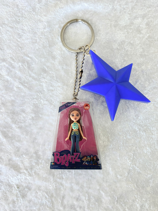 Bratz "Flaunt It" Charmed Keychain - Yasmin w/ Bright Blue Star Comb