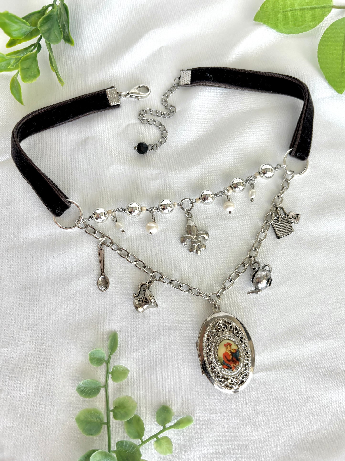 “Misch-TEA-vious” Locket