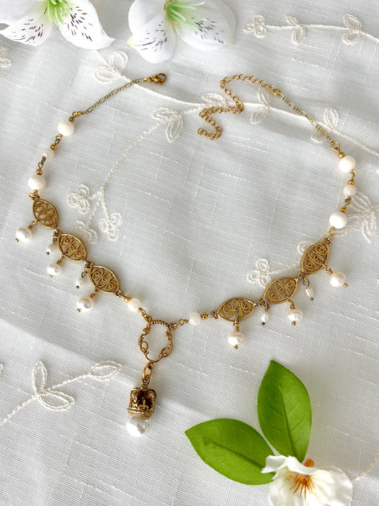 "Pearl-onation" Necklace
