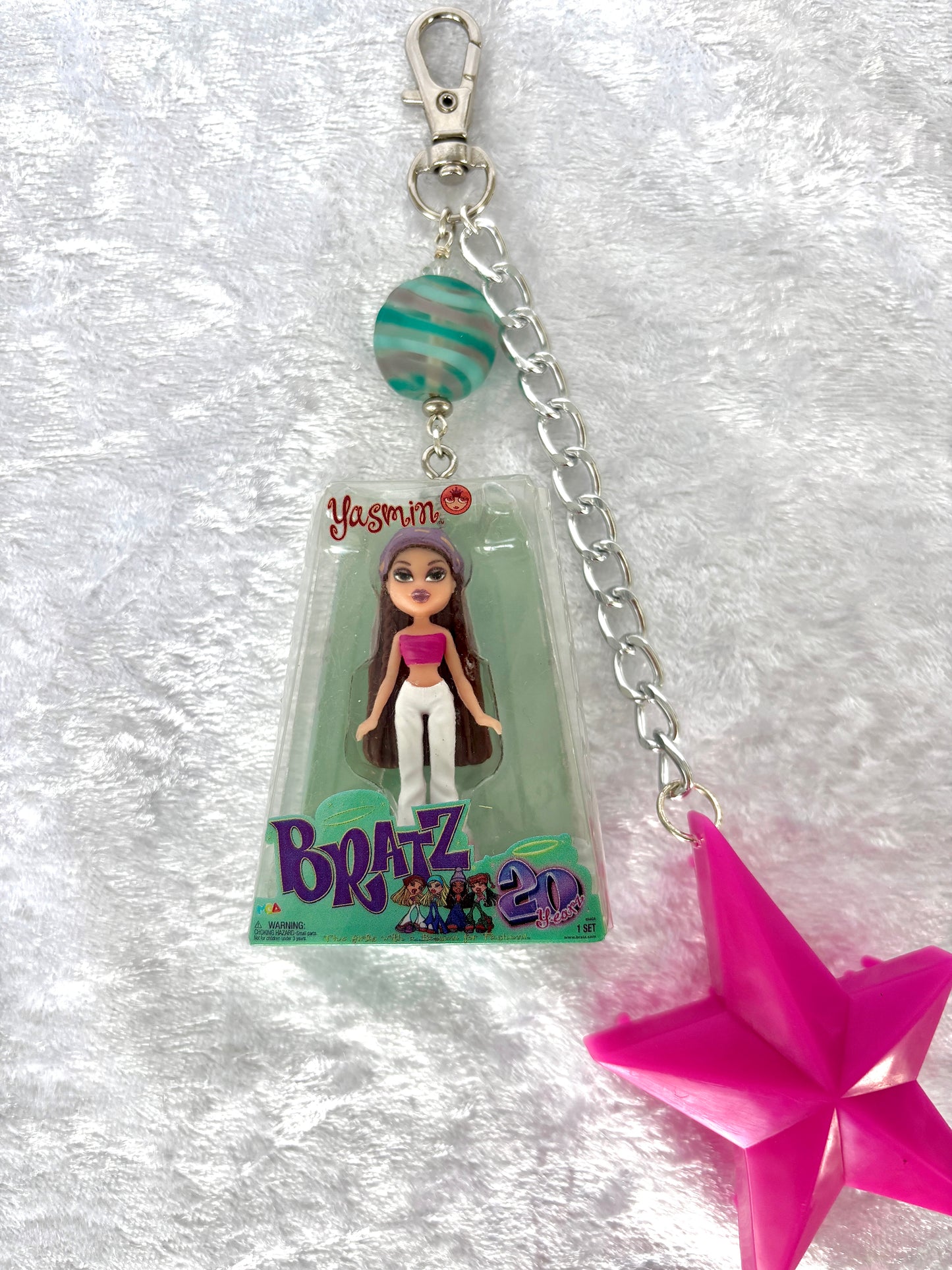 Bratz “20 Yearz” Charmed Keychain - Yasmin w/ Pink Star Comb