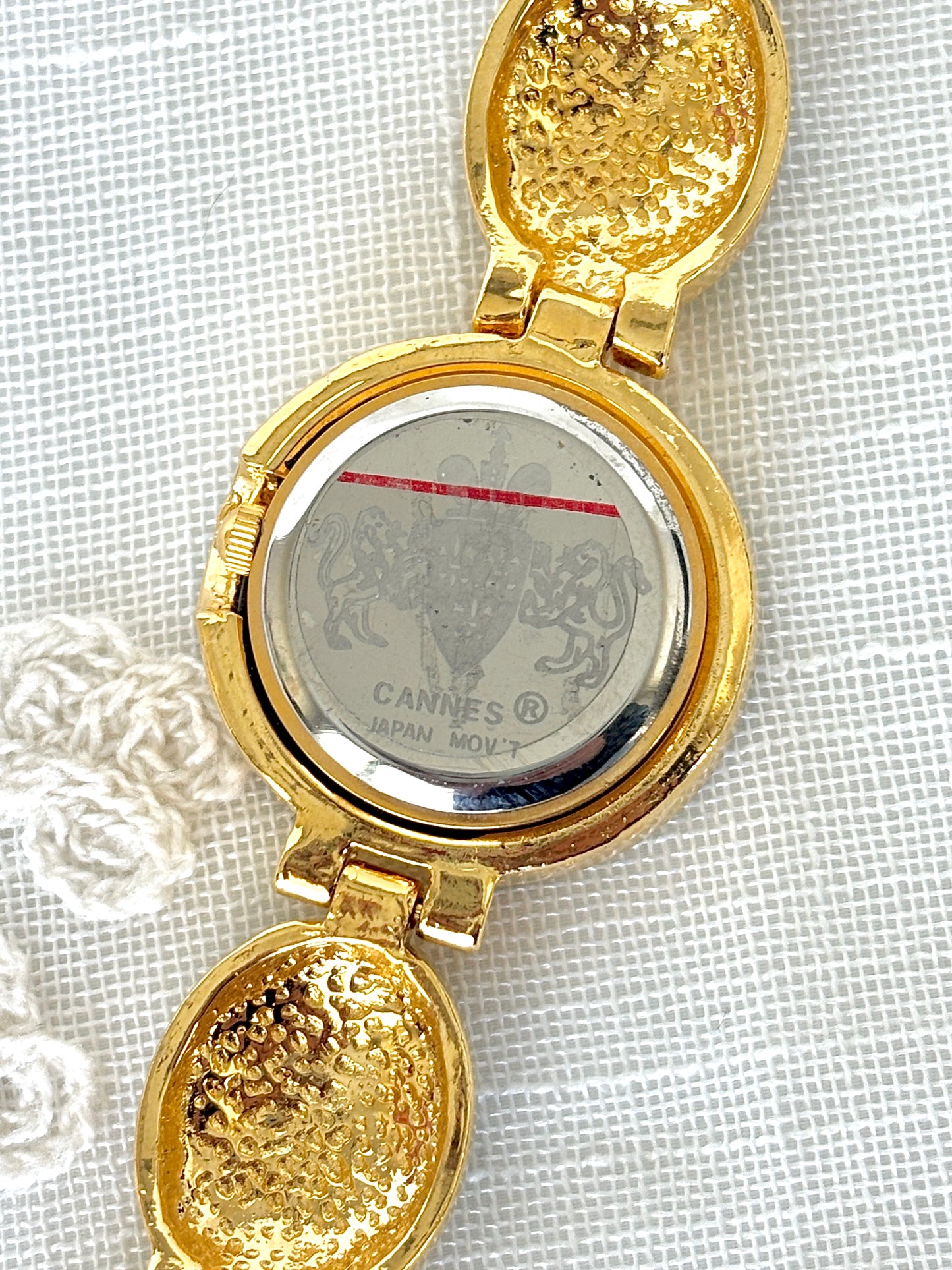 Cannes Vintage Enamel Gold Tone Swan Motif Band Quartz Watch