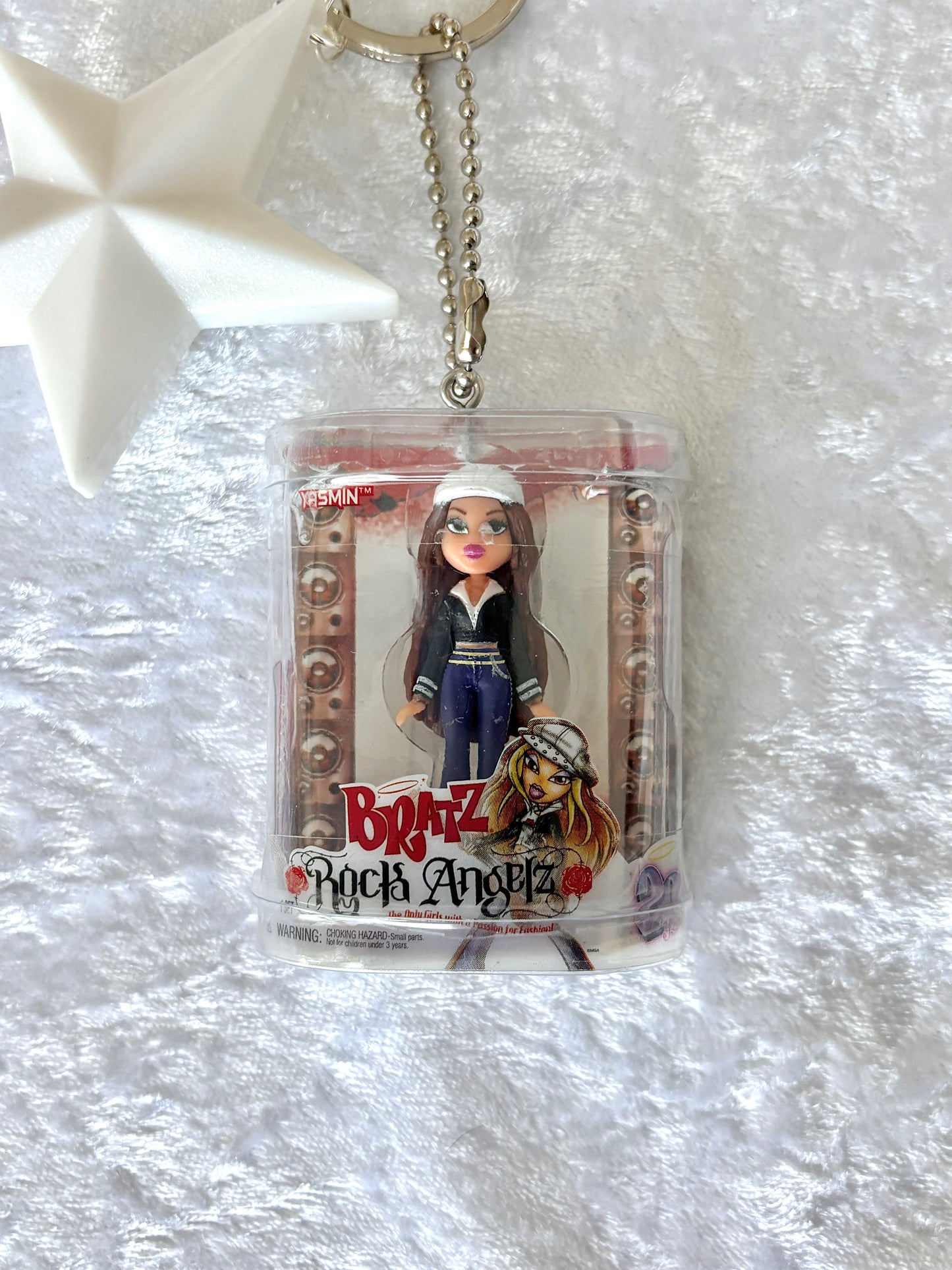 Bratz “Rock Angelz” Charmed Keychain - Yasmin w/ White Star Brush