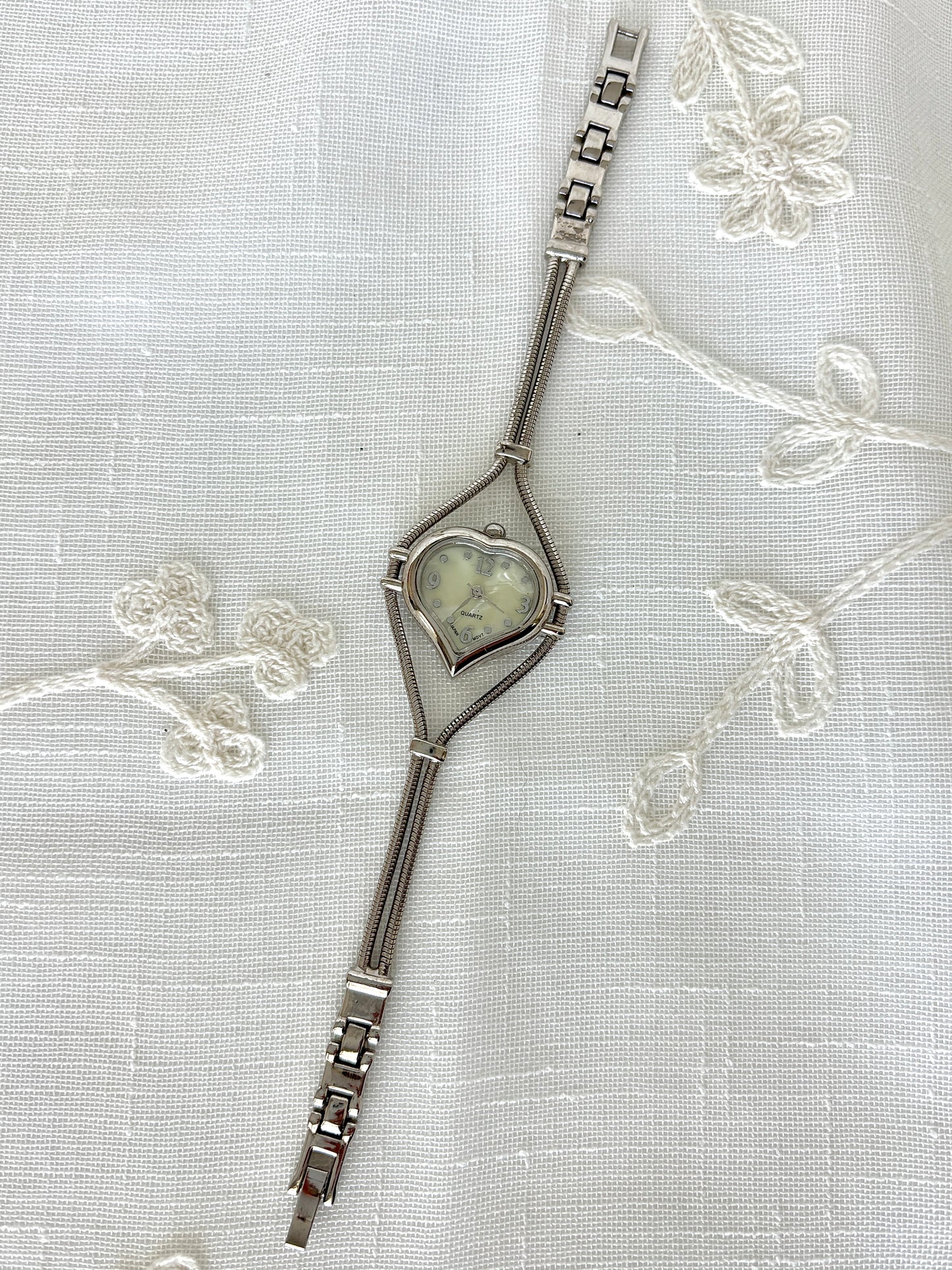 Heart-Shaped Rope Chain Silver Tone Quartz Watch