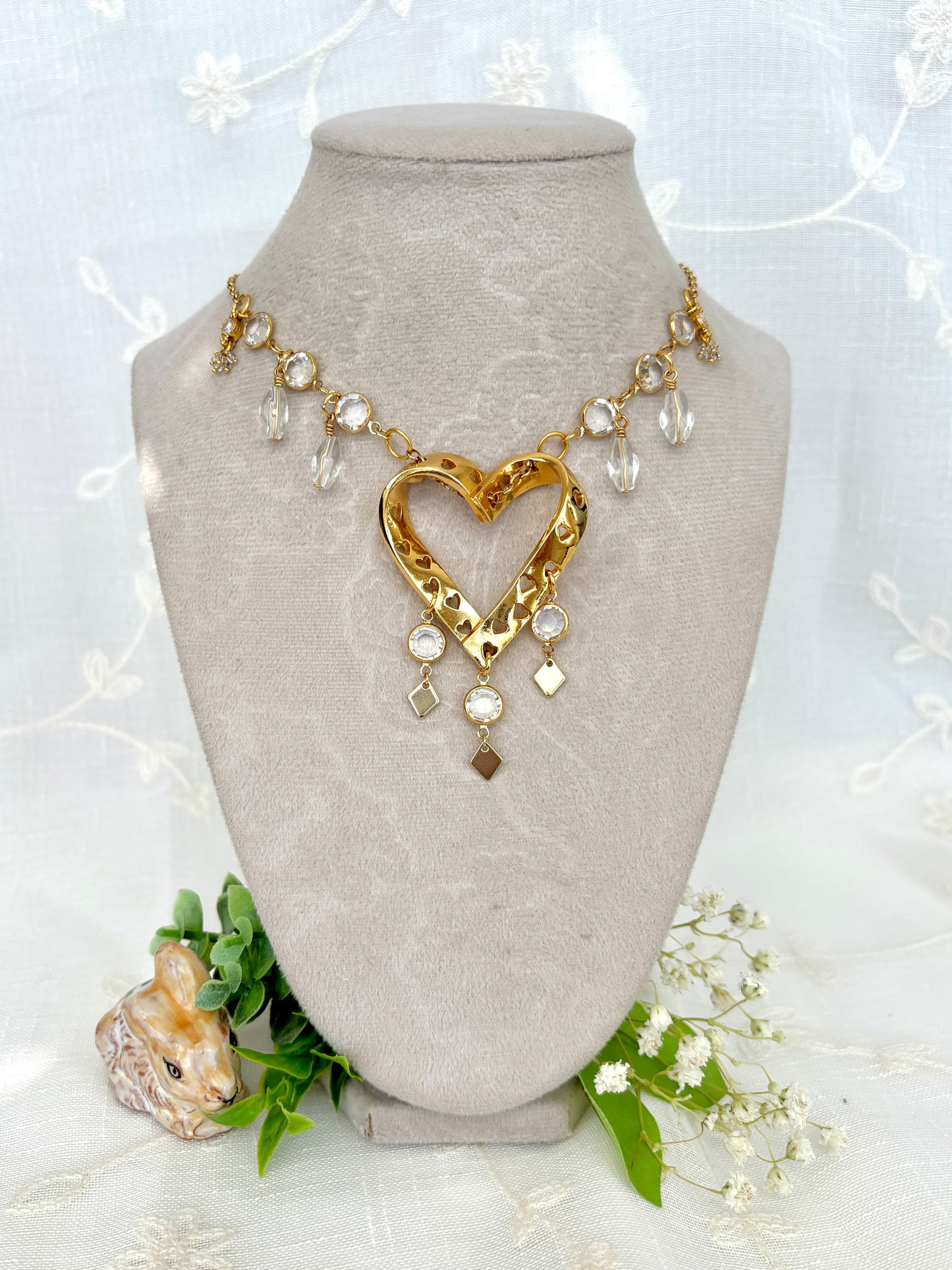 “Heartly Know Her” Brooch Necklace