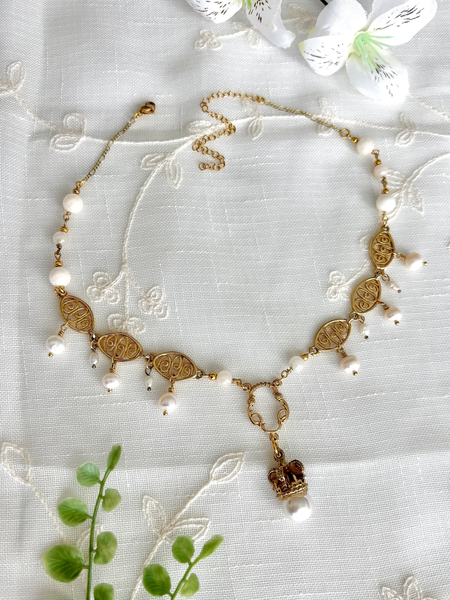 "Pearl-onation" Necklace