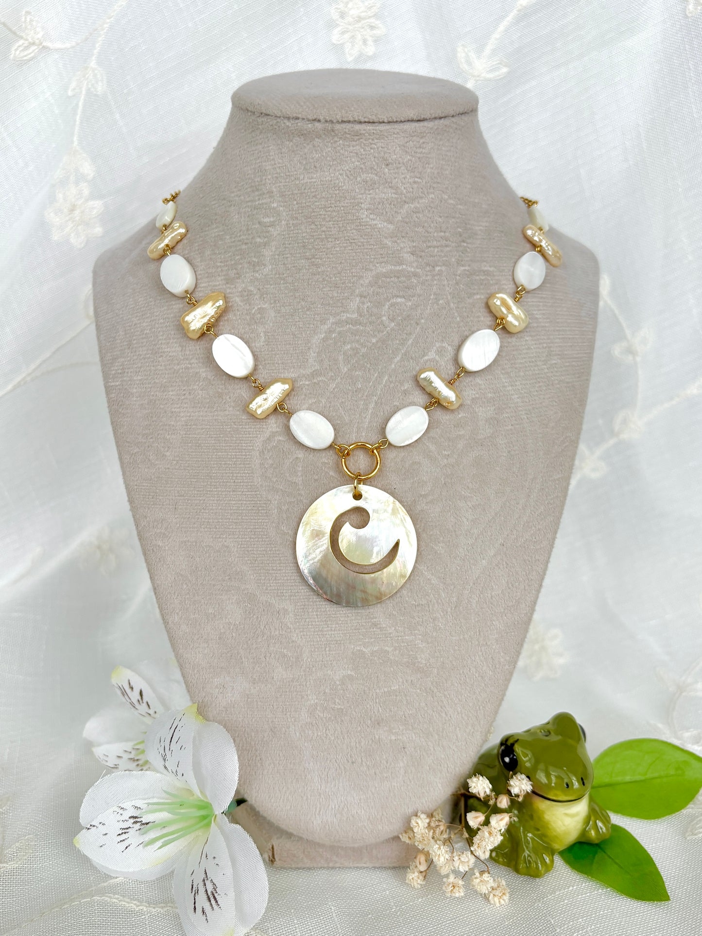 "Spiraling" Necklace