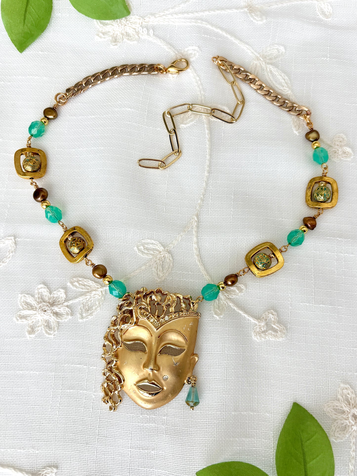 "Gilded Eyes" Brooch Necklace