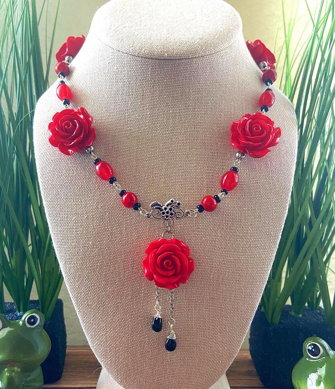 "Coming Up Roses" Necklace