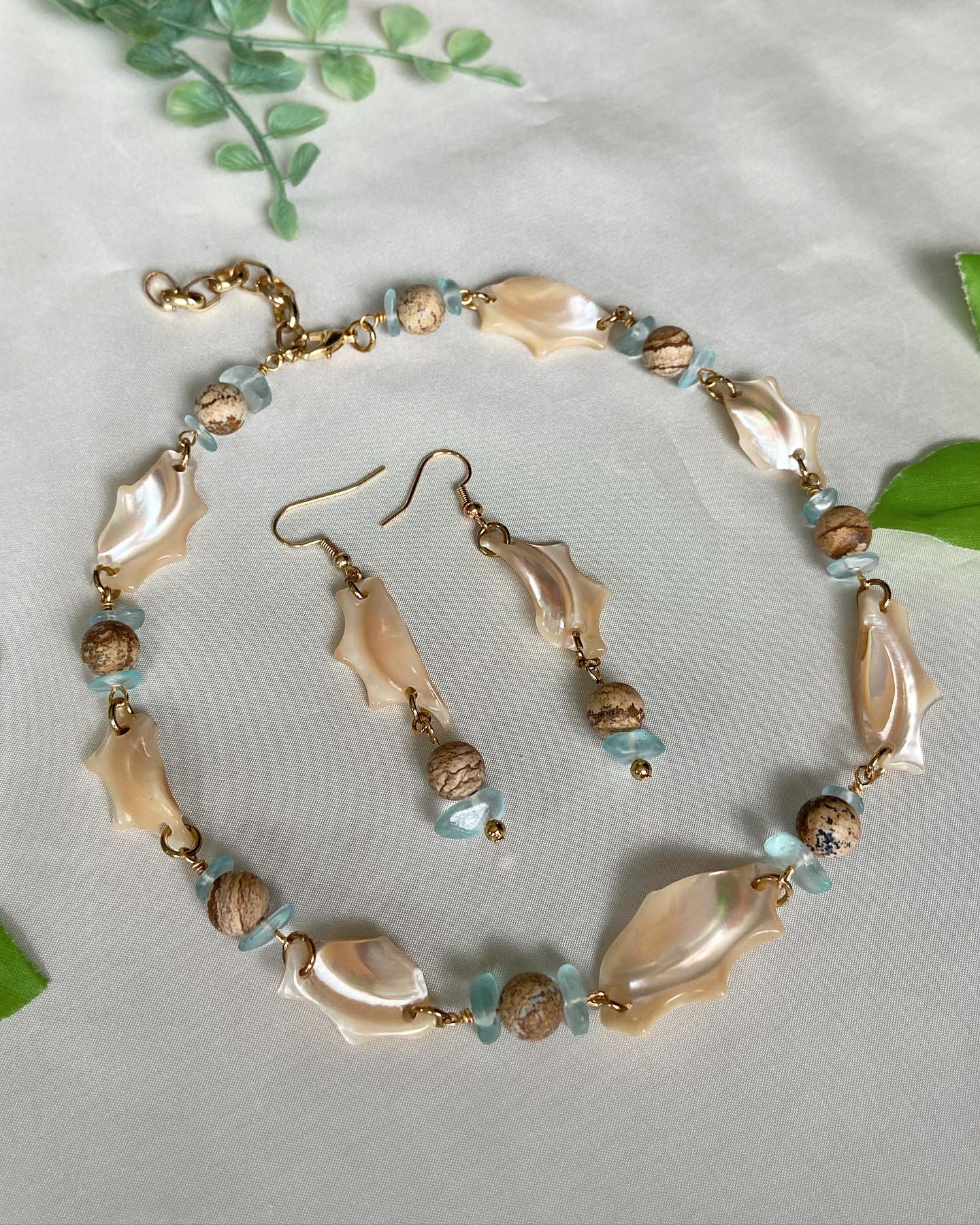 "She Shells" Matching Necklace and Earring Set